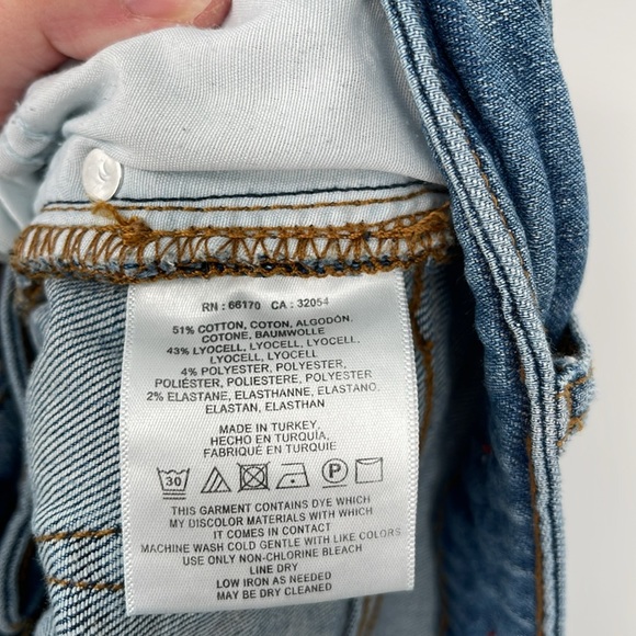 Anthropologie Pilcro Distressed Cropped size 31 rn 68170 - Picture 9 of 9